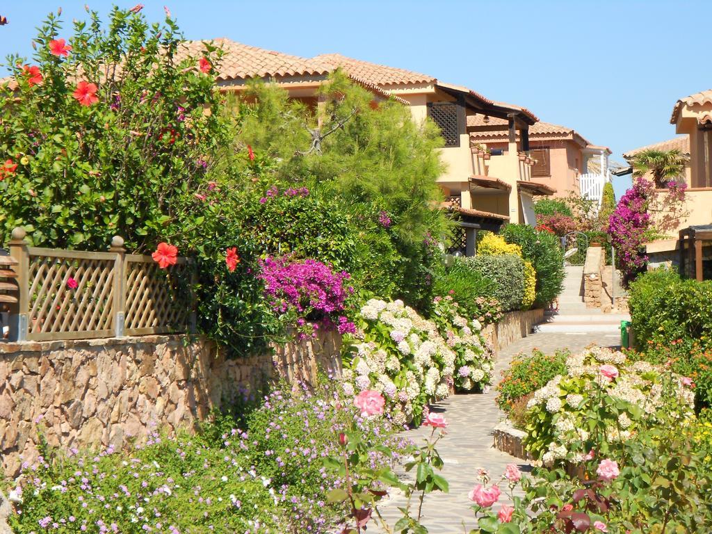 Baia De Bahas - Apartments & Resort Marinella  Eksteriør bilde